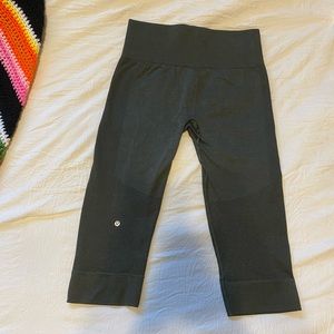 Lululemon yoga pants